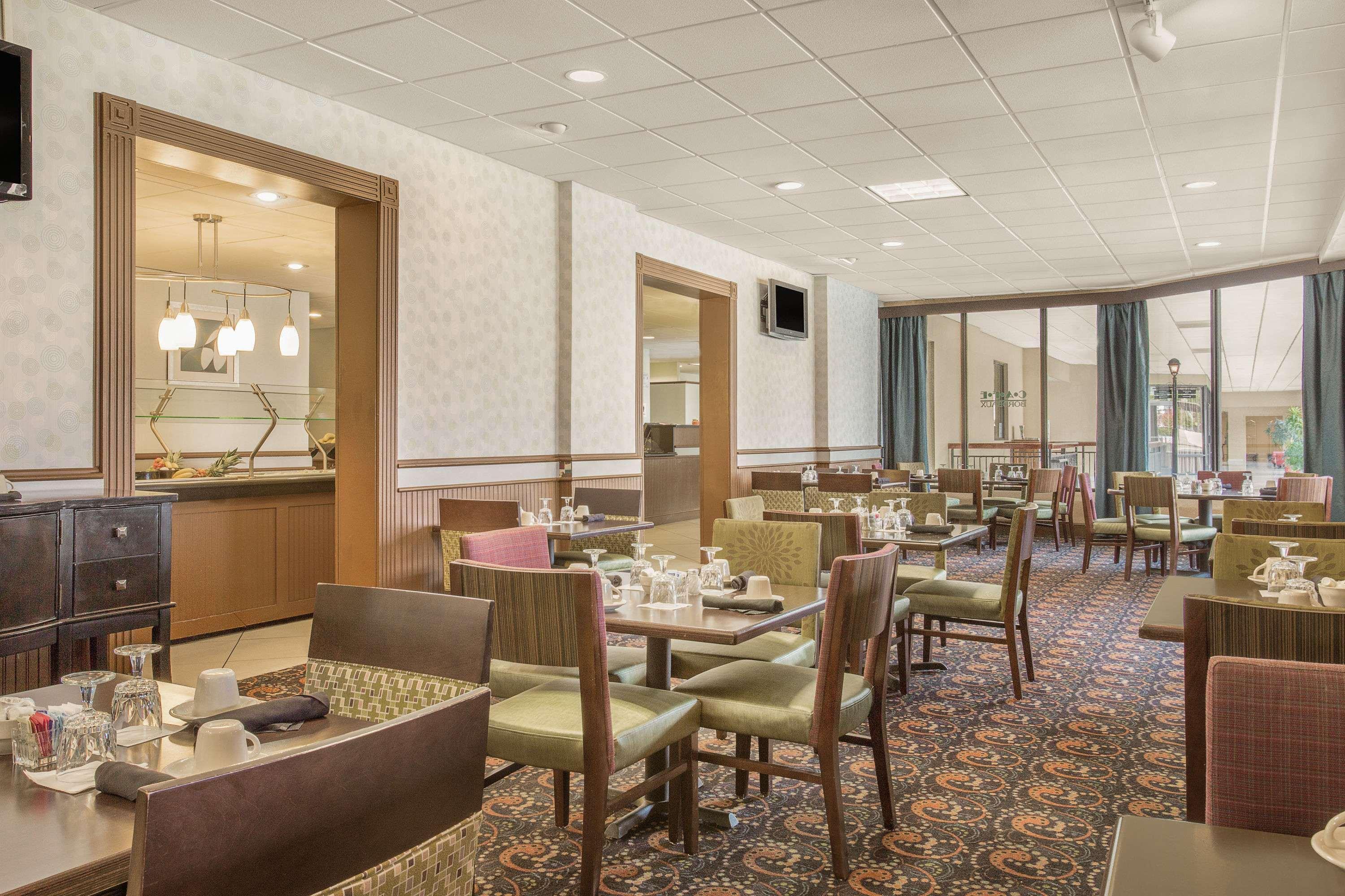 Ramada Plaza By Wyndham Fayetteville Fort Bragg Area Ngoại thất bức ảnh