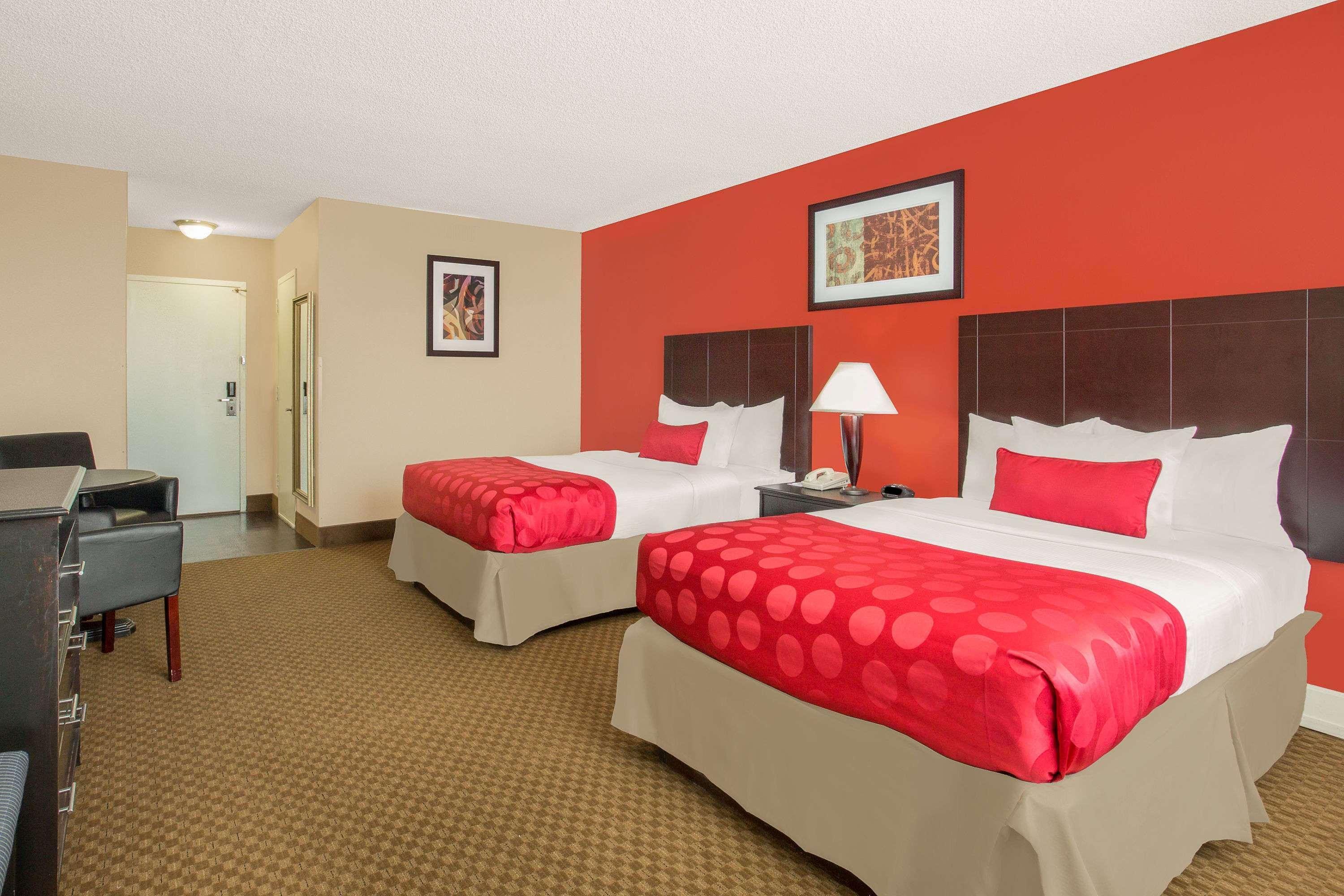 Ramada Plaza By Wyndham Fayetteville Fort Bragg Area Ngoại thất bức ảnh