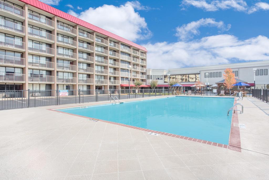 Ramada Plaza By Wyndham Fayetteville Fort Bragg Area Ngoại thất bức ảnh